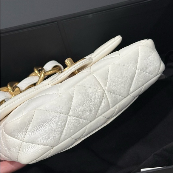 Chanel Small Flap Funky Town White Quilted Leather with Chunky chain - Picture 10 of 16